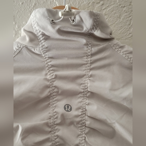 Lululemon Studio Jacket Size 4 - Picture 5 of 6